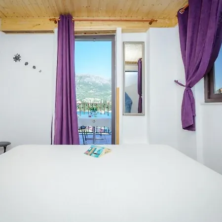 & Mihajica- Two Bedroom With Balcony And Sea View Διαμέρισμα Cavtat