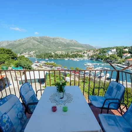 & Mihajica- Two Bedroom With Balcony And Sea View * Cavtat