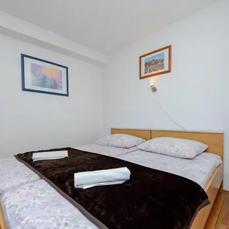 Διαμέρισμα & Mihajica- Two Bedroom With Balcony And Sea View
