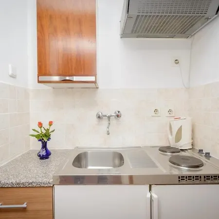& Mihajica- Two Bedroom With Balcony And Sea View
