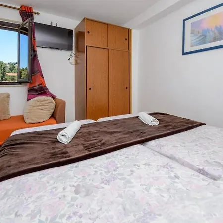& Mihajica- Two Bedroom With Balcony And Sea View Διαμέρισμα Cavtat